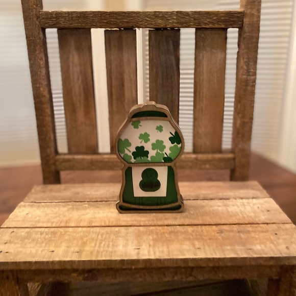 St. Patricks Day Shamrock Bundle, Shamrock Kitchen Towels & Tier Tray Decor - Picture 10 of 16